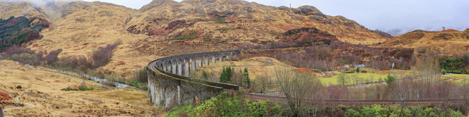 Obraz premium The famous Glenfinnan Viaduct