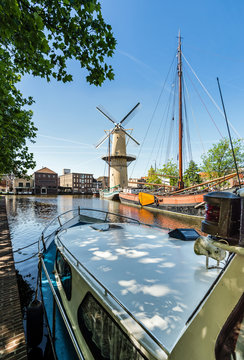 Windm&uuml;hle in Schiedam, Rotterdam, Holland