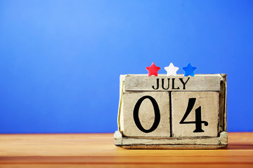 4th of July theme with wood block calendar