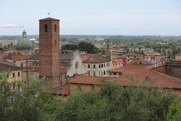 Fototapeta premium Pietrasanta, Toscana, Italien,Versilia, Citta del Arte, Mittelmeer, Kunst, Bildhauer, Steinmetz, Ausstellung