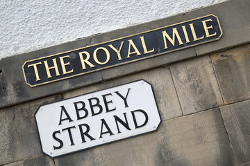 Obraz premium Royal Mile - Abbey Stand Street Sign; Edinburgh