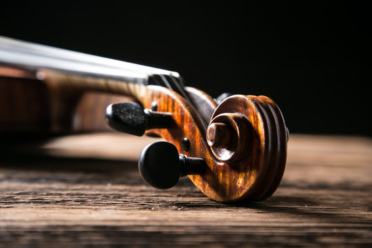 Classic music violin vintage in wooden background