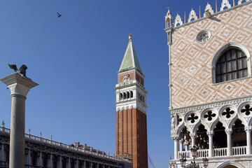 Fototapeta na wymiar Veneto,Venezia, campanile dian Marco e palazzo Ducale.