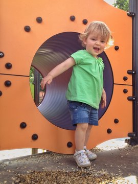 fuori dal tunnel al parco giochi