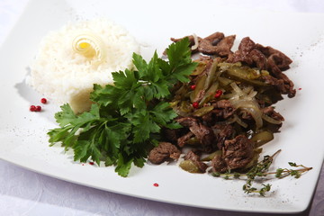 beef with onions and rice side dish