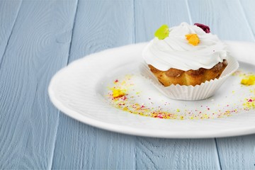 Cupcake.