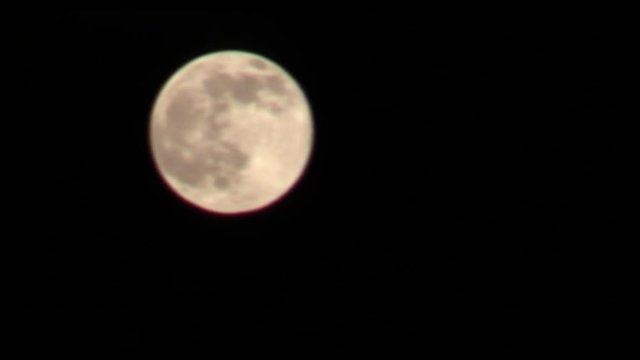 moon from blur to focus zoom out