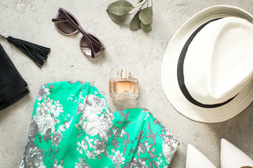 feminine summer look: dress, sunglasses, hat and shoes