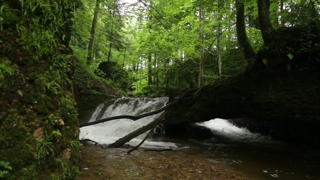 RAW-Video - Scheidegger Wasserfall im Allg&auml;u in S&uuml;ddeutschland 