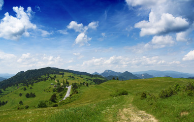 Fototapeta na wymiar Mountains Pieniny in Slovakia and Poland