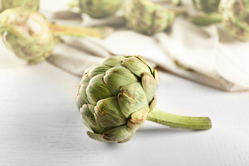 Obraz premium Artichokes on light background