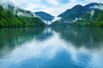 Fototapeta na wymiar View of Lake Riza