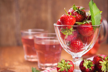 raw fresh srrawberry