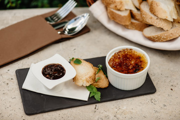Goose liver brulée with tomato-onion marmelade