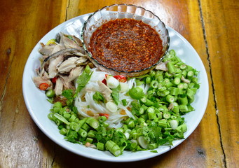 rice noodle mackerel salad with spicy and sour sauce