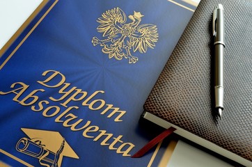 dyplom ukończenia szkoły © Pio Si