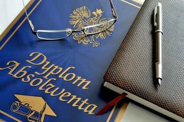 dyplom ukończenia szkoły © Pio Si