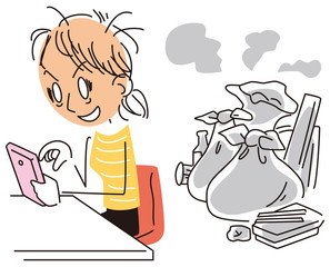 ゴミ屋敷でモバイルする女性