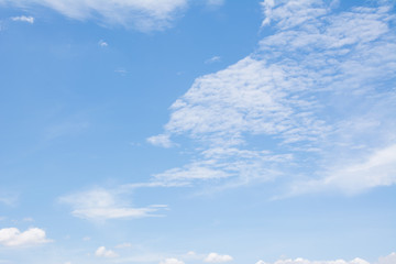 Fototapeta premium bright sky with white cloud background