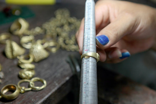 Measuring The Size Of A Ring