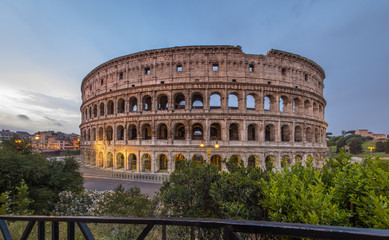 Fototapeta premium colosseum in Rome in the morning twilight in Italy