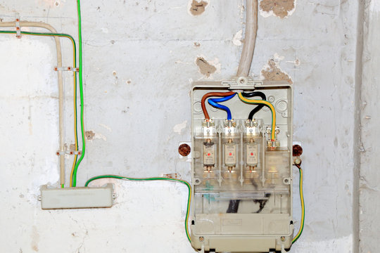 Hausanschlusskasten mit NH-Sicherungen - Stromversorgung