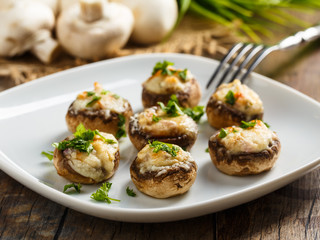 gefüllte Champignons - stuffed mushrooms
