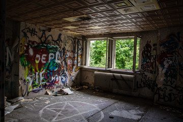 Pentagramm in einem verlassenen Haus