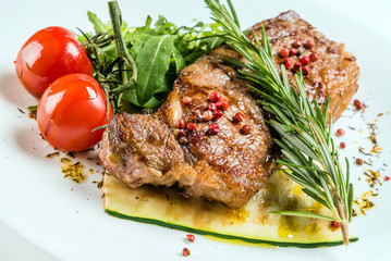 steak with vegetables