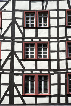 Monschau,het gezelligste stadje in de Duitse Eifel.