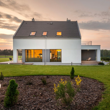 Elegant and modern house with backyard