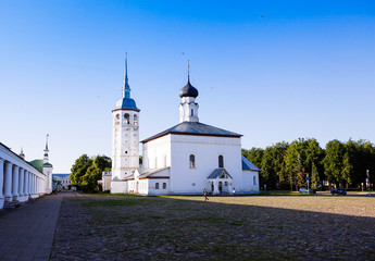 Resurrection (Voskresensky) cathedral in Suzdal in winter. Golde