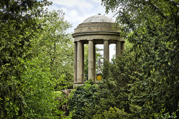 Woerlitzer Park, Venus Temple behind trees
