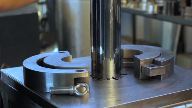 Flat rolled metal products