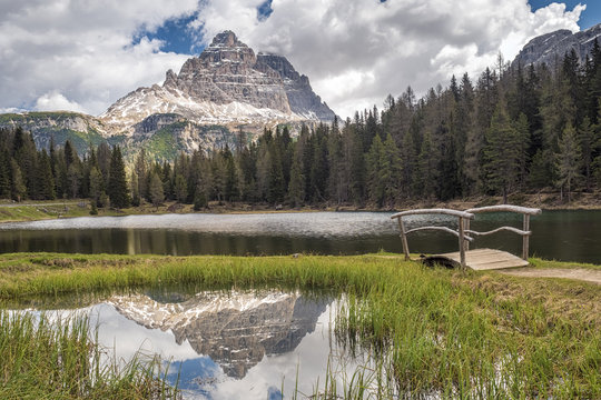 Italy, Veneto, Sexten Dolomites, Lago Antorno with Tre Cime di Lavaredo in the background