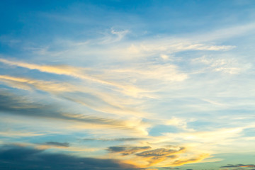 Obraz premium Beautiful Of Bright Horizon Sunset Paradise.