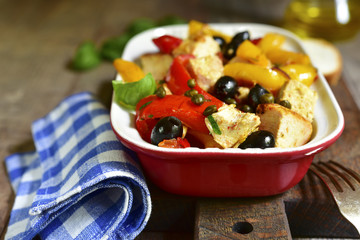 Chicken fillet stewed with bell pepper and capers.