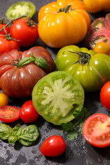 different variety of tomatoes