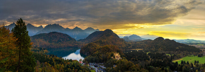 Obraz premium Alps and lakes at sunset in Germany