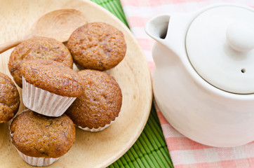 banana cake with hot tea.