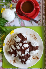 chocolate cakes in powdered sugar