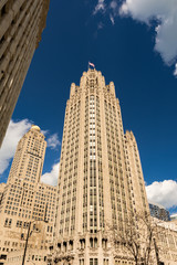 Fototapeta na wymiar River Walk with urban skyscrapers in Chicago, United States
