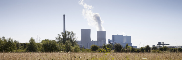 Fototapeta na wymiar RWE Kraftwerk Westfalen, Steinkohlekraftwerk, Uentrop, Hamm, Nordrhein-Westfalen, Deutschland