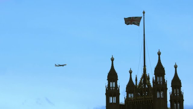 flugzeug &uuml;ber london