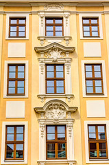 Fototapeta na wymiar Historische, wiederaufgebaute Barockbauten in der Altstadt zu Dresden