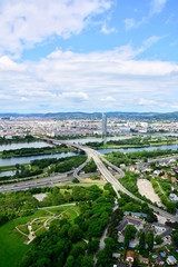 Brigittenauer Brücke mit Donauinsel und Donaupark