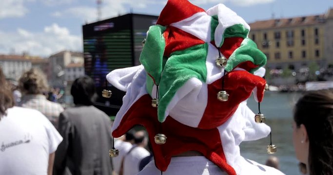 cappello di tifoso italiano che assiste alla partita degli Europei 2016 alla Darsena di Milano