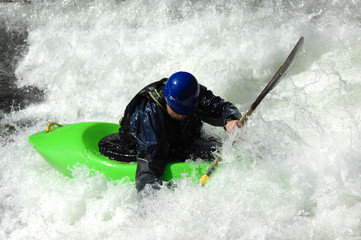 Naklejka premium Buried in White Water