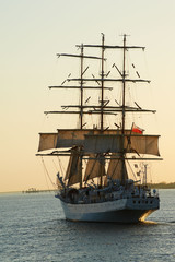 Fototapeta na wymiar Sailing-ship in the sea 