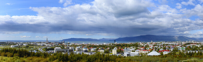 Obraz premium View on the capital of Iceland-Reykjavik 